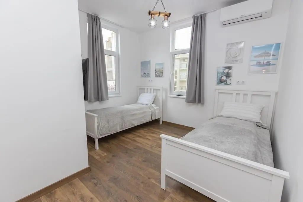 Apartment The Central House 1 Burgas